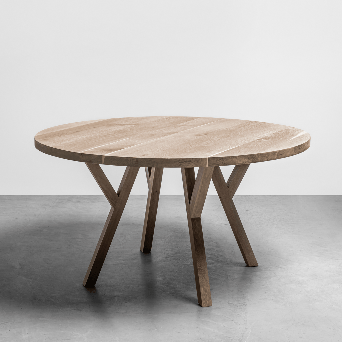 Solid oak online dining table round